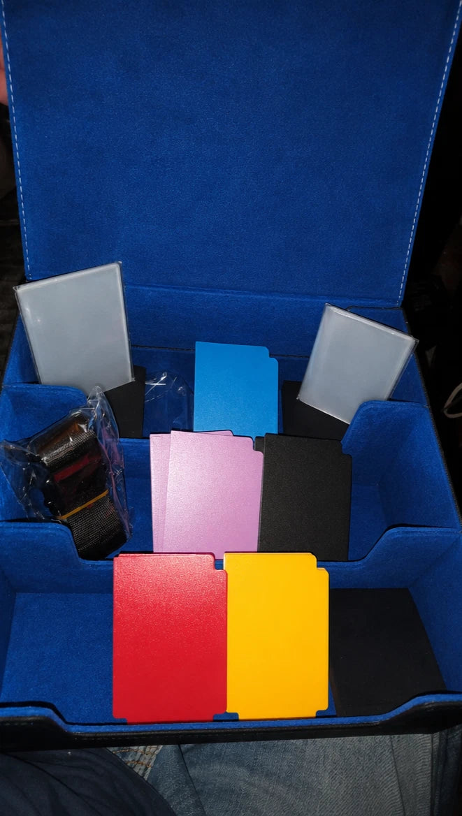 Romoono 1800+ Trading Card Storage Case, + 30 Dividers + 2 Packs Sleeves - BLUE
